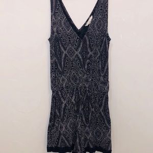 💥4/$20💥 H&M Navy Romper